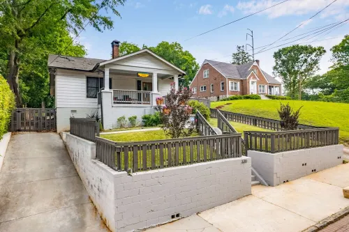 New 4 BR Bungalow Close to Everything Atlanta All 5 Star Reviews