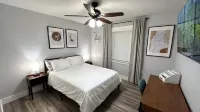 New Chic Villa - No cleaning fee - Hotels near Gibsonia Flowers