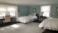 Miner Cottage-Historic Antique Home just steps from the Equinox Resort