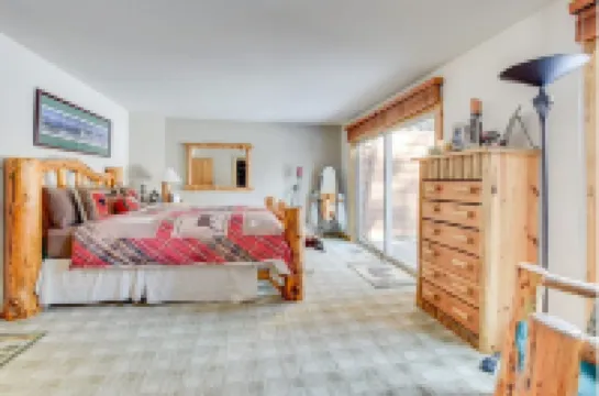 Amazing 4 bedrooms house in Lake Tahoe on the water