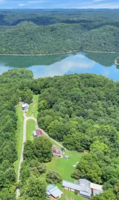 Stunning 2BR Lake Cabin Mine Lick Creek Resort 160