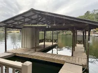 *New 3BR/2BA* ~ 200 ft Lake Frontage ~ Lakehaven