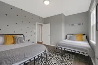 NEW! Modern Hill Country Hideaway Deck Firepit Games