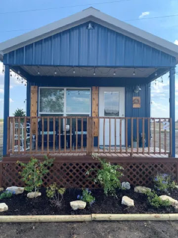 Cute cottage just 5 minutes from Round Top!