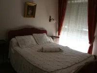 Superb apartment, downtown, private parking, quiet with elevator Hotels in Perigueux