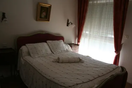 Superb apartment, downtown, private parking, quiet with elevator Отели в г. Перигё