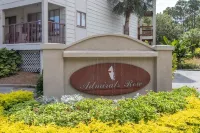 Modern, Renovated Oceanview Condo on the Beach!