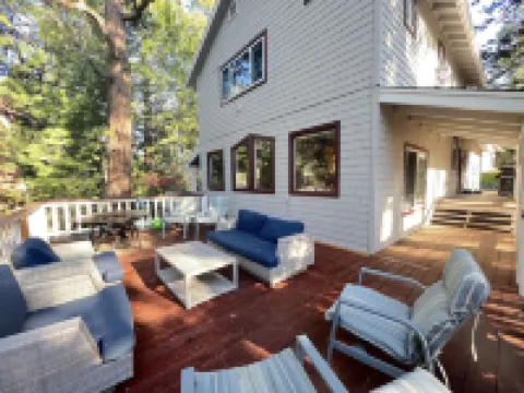 LAKEMONT PINES  •  Big Family Home  • AC • DOG + RV's Hotels in Arnold