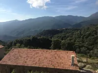 Beautiful Corsican house 15 minutes from the beaches Hotel di Santa-Maria-Figaniella
