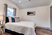Stylish 1 BR,1BA Home Steps From Freret St