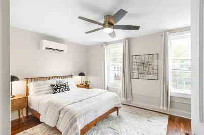 Chic, pets, walk to downtown Hotels near Advanced Helicopters Concepts