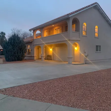 Beautiful Lake Powell Custom Vacation Home