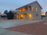 Beautiful Lake Powell Custom Vacation Home