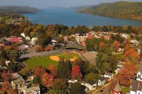 #1 Location for CDP. Fire-pit & Fishing Pond. FUN & Private. 5 bedrooms, 3 baths