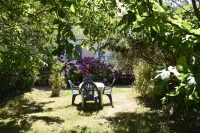 House with large garden Hotel a Ploneour-Lanvern