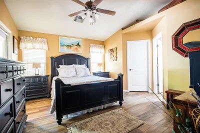 Family-friendly desert retreat in Mesquite, minutes from golf courses & casinos!