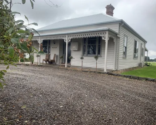 Skibo Cottage Hotels in Camperdown