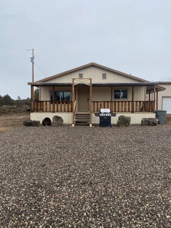 Cozy 2-bedroom cabin In enchanting Hatch near the river! Between Bryce and Zion