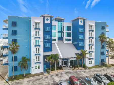 Ocean Front Condo - Sea Turtle PenthouseBreathtaking View -Walk to Flagler Ave Отели рядом с достопримечательностью «Marine Discovery Center»