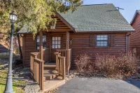 "The Constitution" Luxury Cabin at Branson Woods Resort
