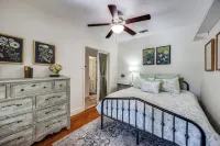Walking distance to everything in downtown Frisco.  Vintage Charmer!