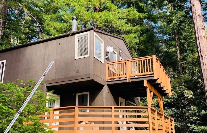 Surrounded by Redwoods with Ocean View & beach access