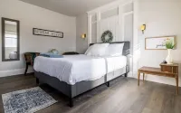 Lovely DOWNTOWN CODY: Salsbury Corner Cottage