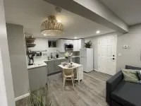 Modern long island guest suite