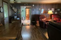 Beautiful cottage on the Chippewa Flowage Hotels in Hunter