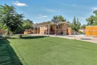 4 BR home with game room & large backyard to entertain Centrally located Near DT Hotels near A Touch of Colorado