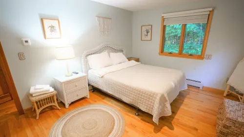 Quintessential Lakefront Home perfect for MultiFamily retreats on Thompson Lake - Homestays