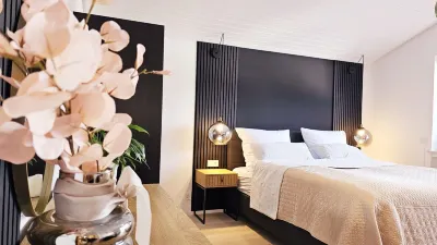 Apartment Moni Hotel dekat Englischer Garten Eulbach
