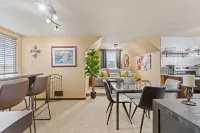 Greener Pastures Getaway - Downtown Frederick - 30 minutes to Boulder/Denver!