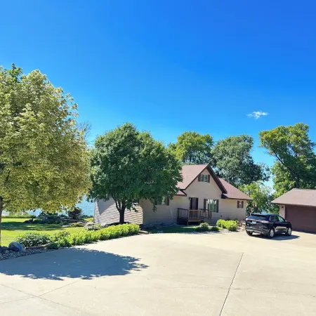 Spacious home with a large deck and ample space for beautiful sunset viewing!