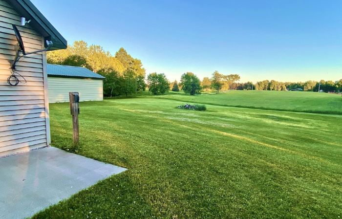 NEW!! Clean, Comfortable & Spacious Northwoods Cabin.