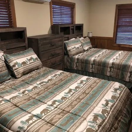 Cabin Rental - Lake Norfork - Mountain Home, Arkansas - 3 minute walk to lake!