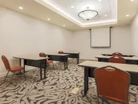 Hilton Garden Inn Reno Hotele w: Reno