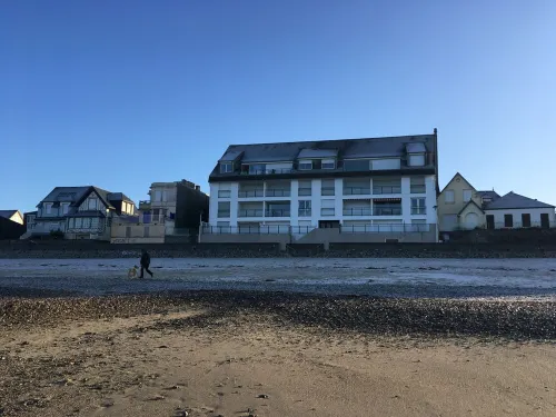 EXCEPTIONAL SEA VIEW! IDEAL AS A COUPLE FOR A RELAXING AND COMFORTING STAY.