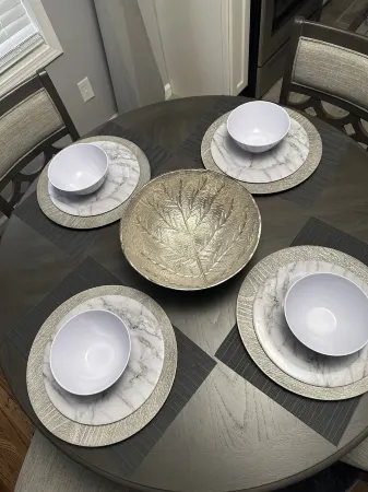 RON'S HOUSE: Cozy & Charming in Revitalizing Area