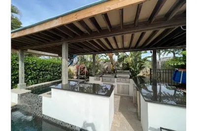 The WaterSun Oasis - Luxury Private Pool & Spa