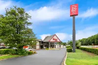 Red Roof Inn & Suites Duncan Hotels in Duncan