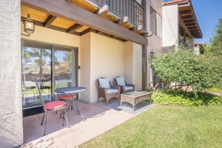 3 Bedrooms, Sleeps 7, Pool/Spa, Tennis/Pickleball, Red Rock Views, Restaurants