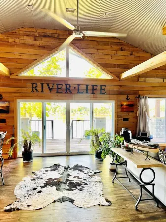 River View & Retreat Отели в г. Хардин