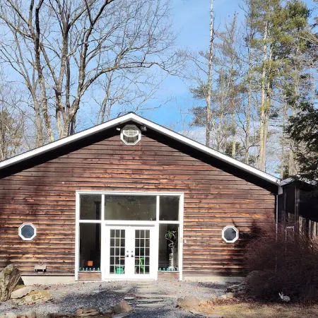 THE HIDDEN COTTAGE Private, Relaxing, Great Location, Has Everything You Need