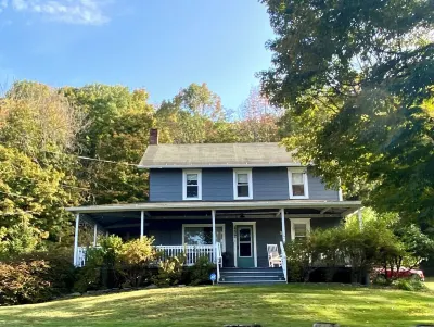 Discover tranquility near Lake Wallenpaupack 16 min