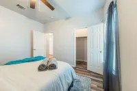 "Charming 3BR/2BA Haven: Short Distance to Austin and surrounding Cities!