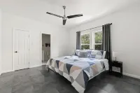 Budget-Friendly Home Deep Ellum Dallas Sleeps 16 Hotel in zona Pleasant Grove Stadium