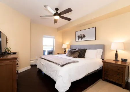 Ski in/Ski Out 2bed/2bath Mountainside Escape