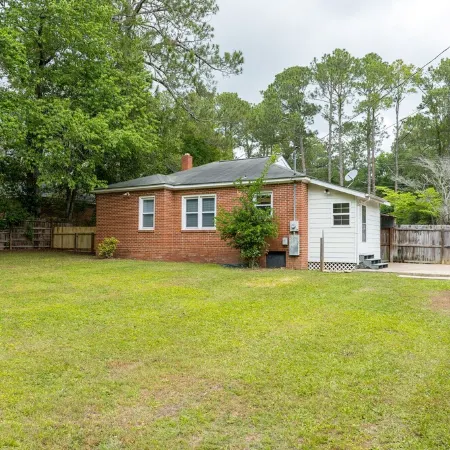 The 12th Street Retreat, King Beds, Pets Allowed