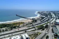 NEW Surfrider Bungalow - walk to downtown and the beach!